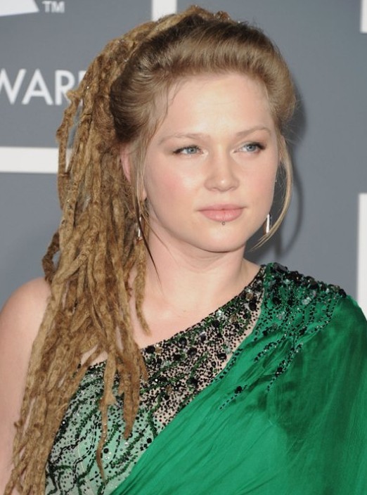 Dreadlock ponytail hairstyle for girl 