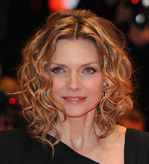 BERLIN - FEBRUARY 10: Actress Michelle Pfeiffer attends the premiere for 'Cheri' as part of the 59th Berlin Film Festival at the Berlinale Palast on February 10, 2009 in Berlin, Germany. (Photo by Pascal Le Segretain/Getty Images)