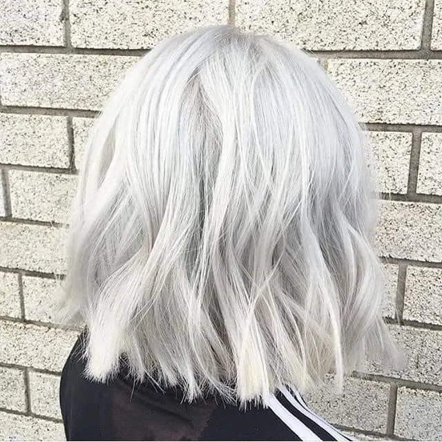 Short bob silver hairstyle for girl