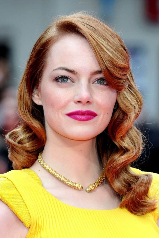 Emma Stone wavy hairstyle 