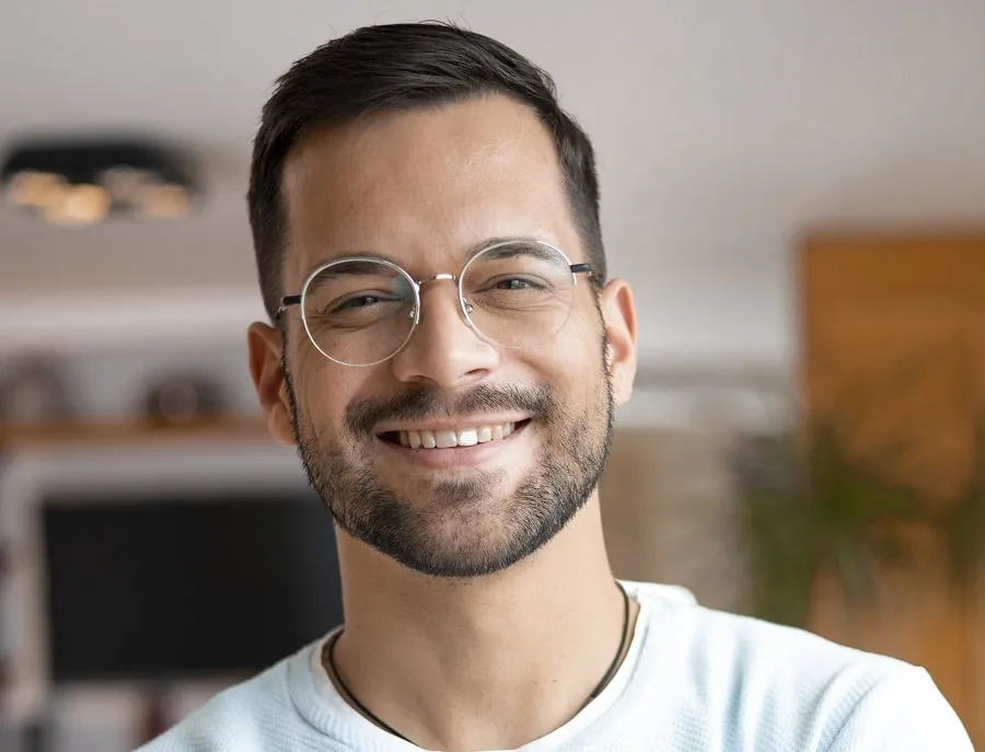 5 o clock shadow beard for men with glasses