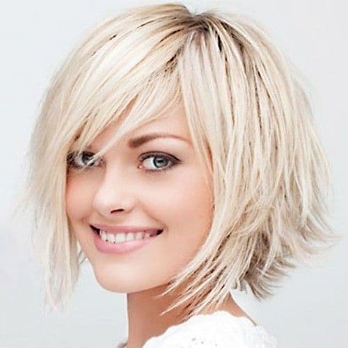messy short choppy hairstyle for women