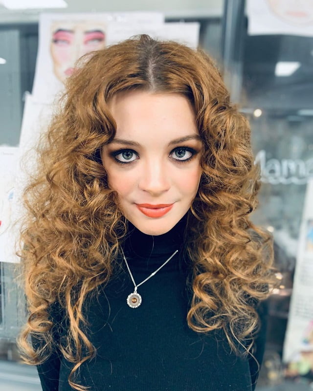 70s curly hairstyle