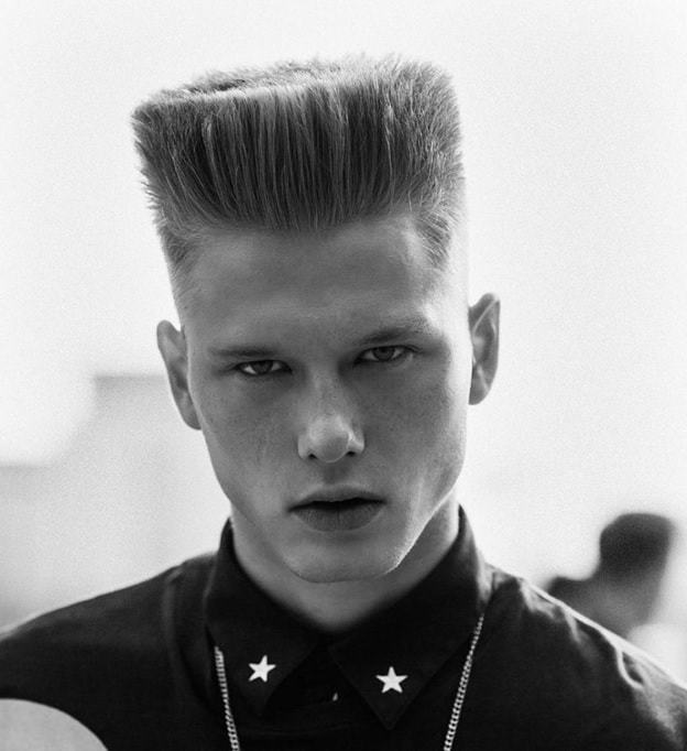 90's hairstyle with flat top