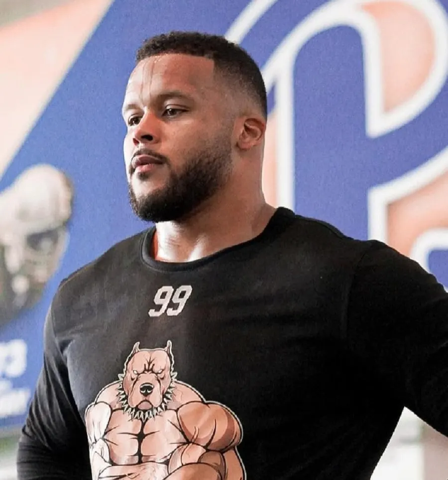 Aaron Donald With Tapered Mid Fade Haircut