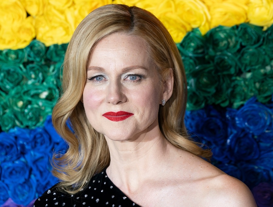 Actress Laura Linney Over 50 With Thick Blonde Hair
