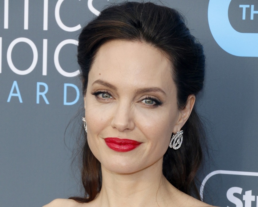 Angelina Jolie - actress with a square face