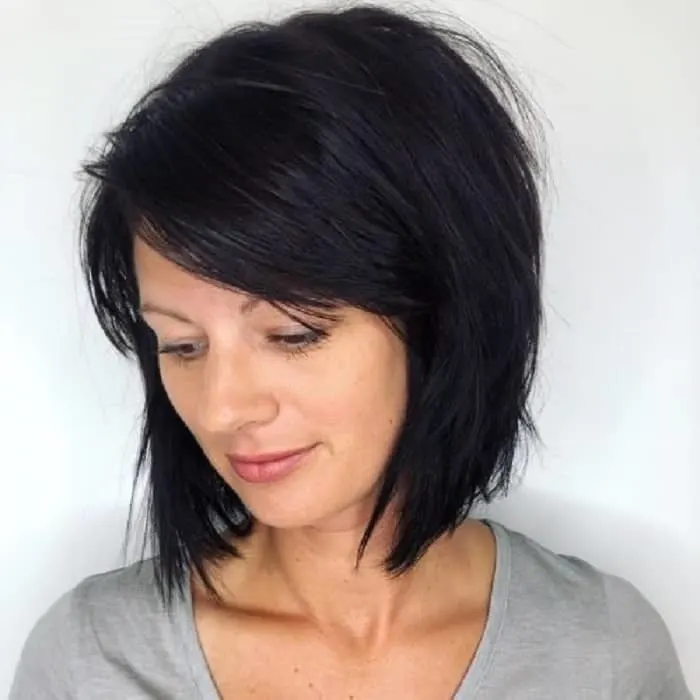  angled bob with side bangs