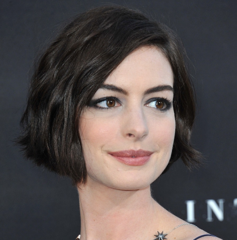 Anne Hathaway With Chin Length Bob
