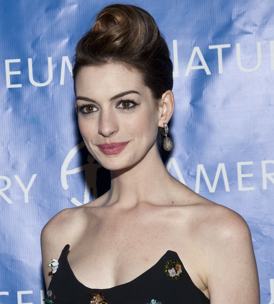Anne Hathaway With Vintage Updo