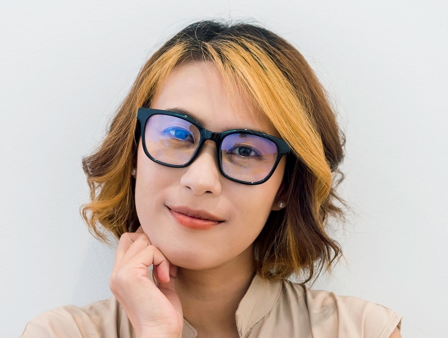 Asian brown bob with highlights