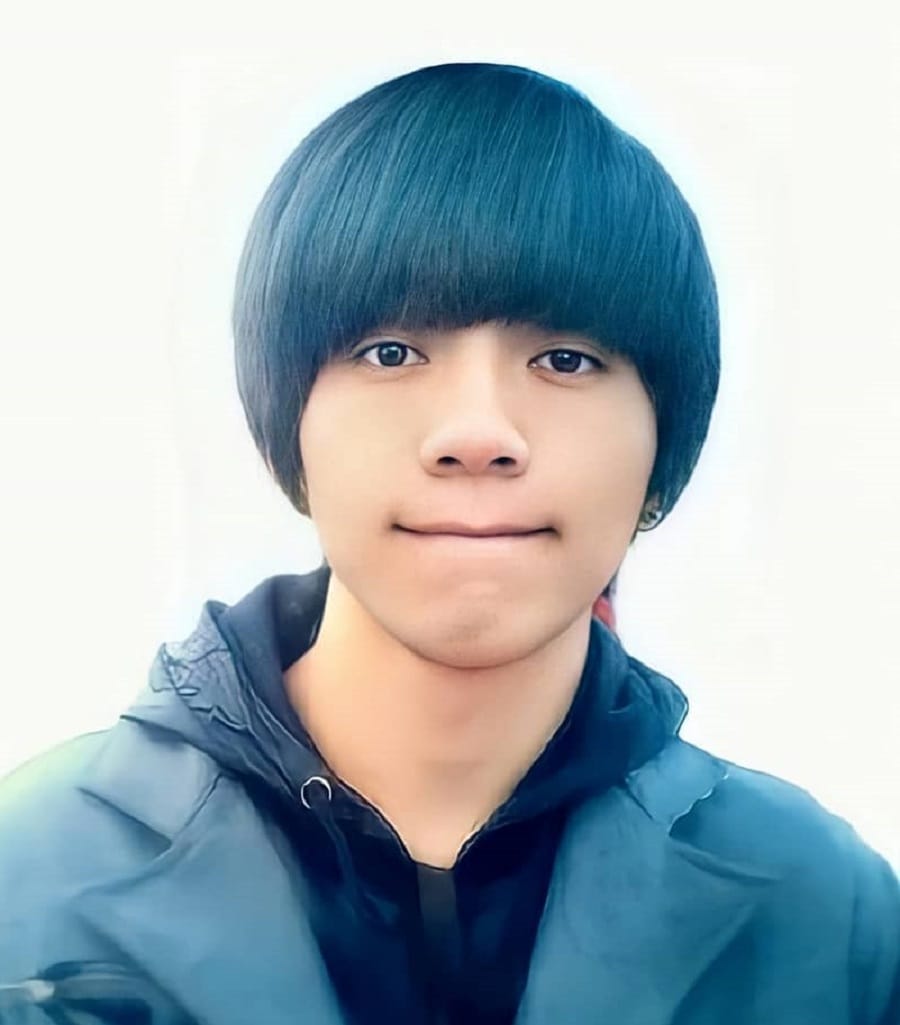 Asian guy with mushroom haircut