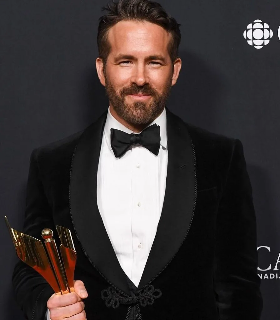 Bearded Celebrity Ryan Reynolds With Triangular Face