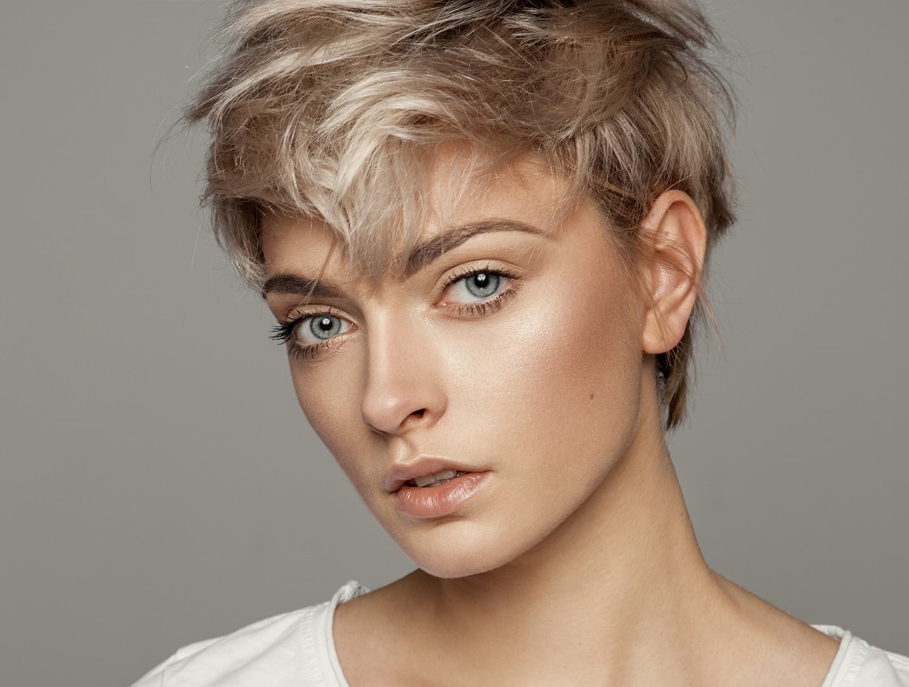 Best Haircuts for a Square Shaped Face - Messy Pixie
