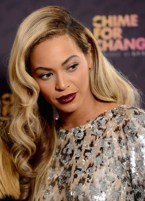 beyonce-blonde-hairstyles-5