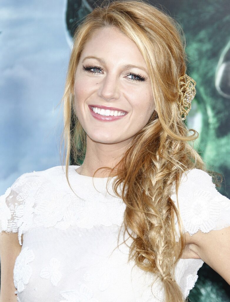 Blonde Actress in Her 30s-Blake Lively