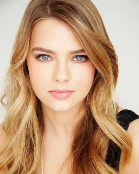 23 Ideal Blonde Hairstyles for Women with Blue Eyes