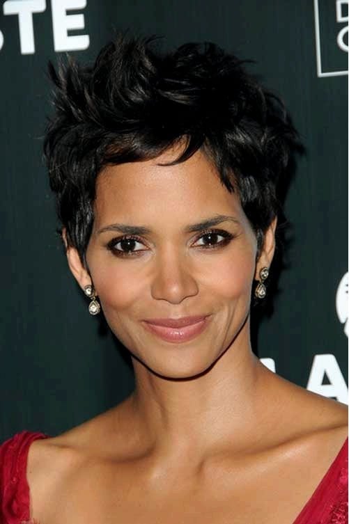 halle berry's short haircuts
