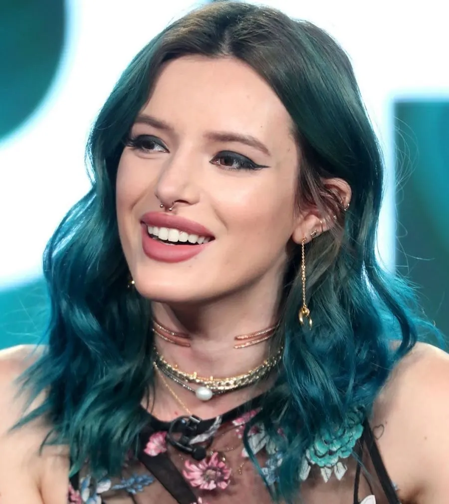 Celebrity With Blue Hair-Bella Thorne