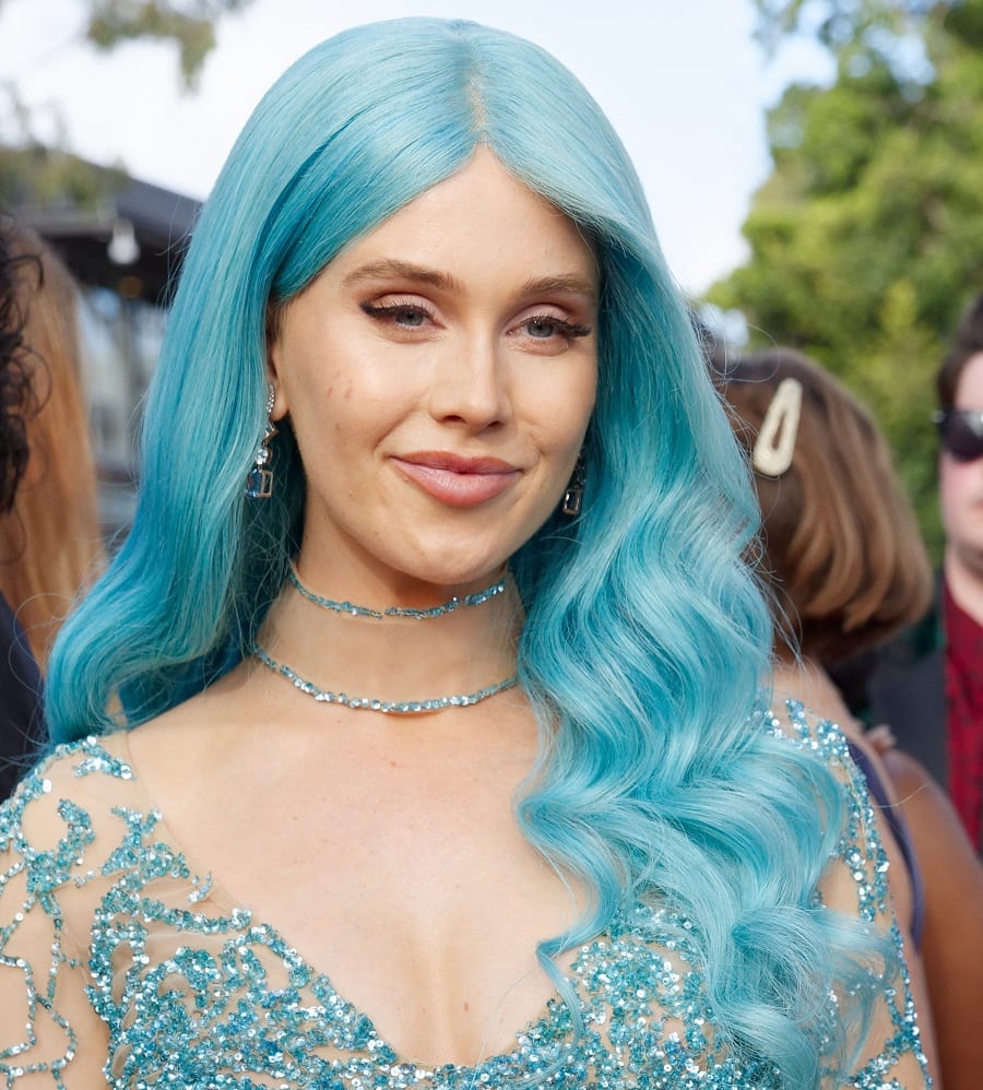 Celebrity With Blue Hair-Tigerlily