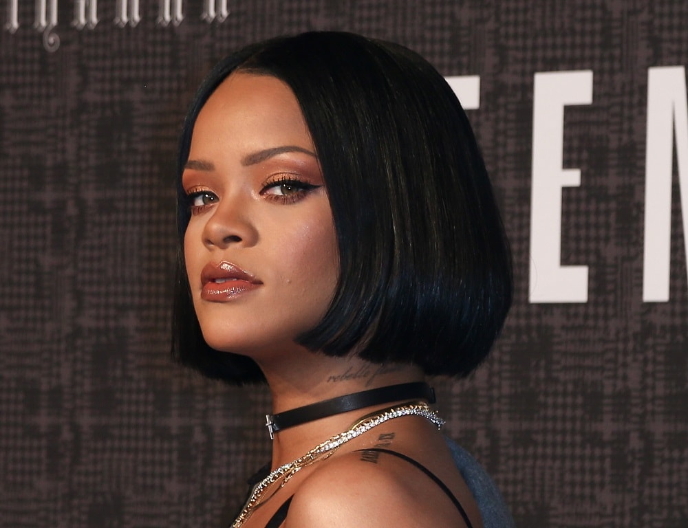 Celebrity singer with bob haircut -  Rihanna