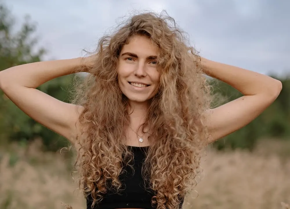 Chestnut Blonde Curls