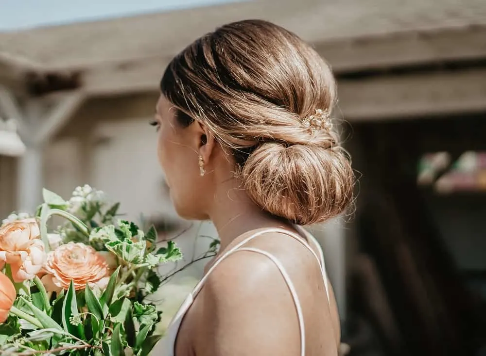 120 Chic Low Bun Hairstyles For Every Bride  Weddingomania