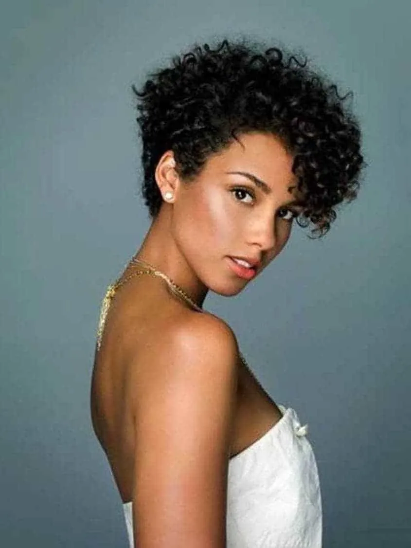 Pixie curly hairstyle for black women
