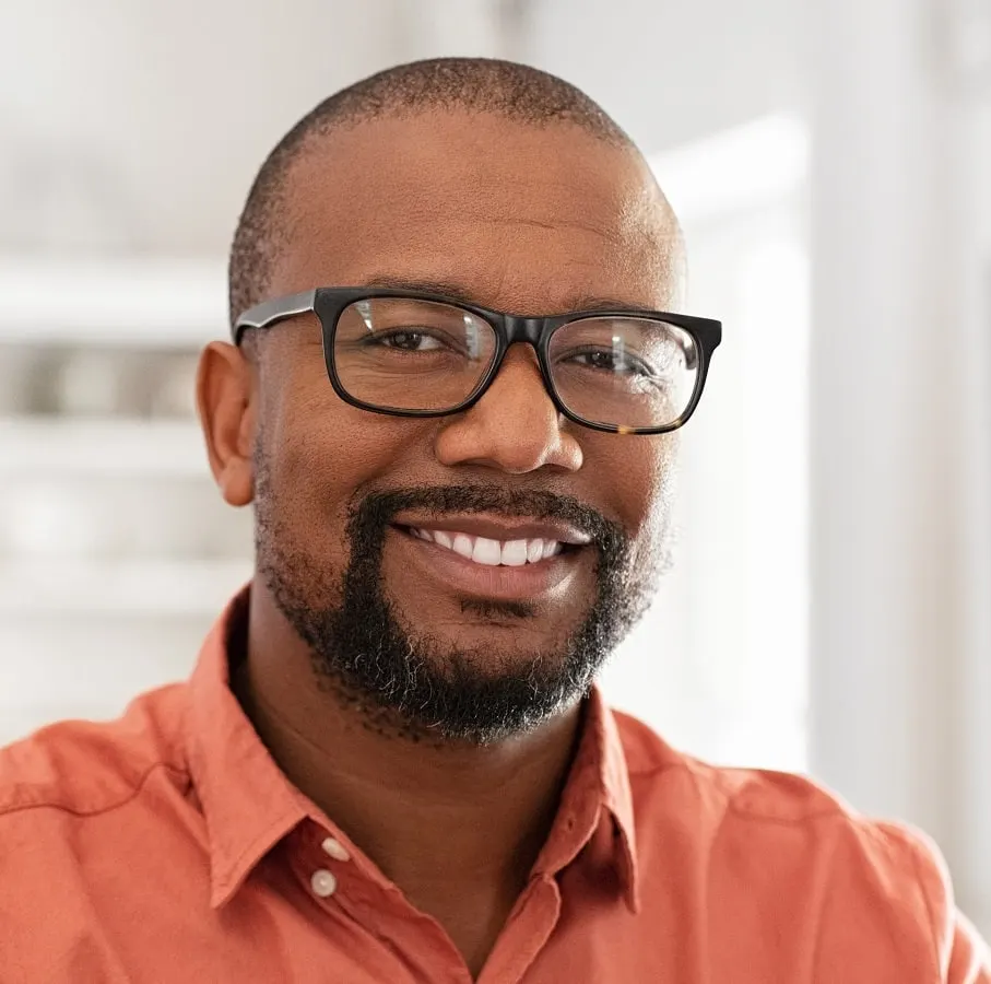 Curly Hollywoodian Beard for Black Men