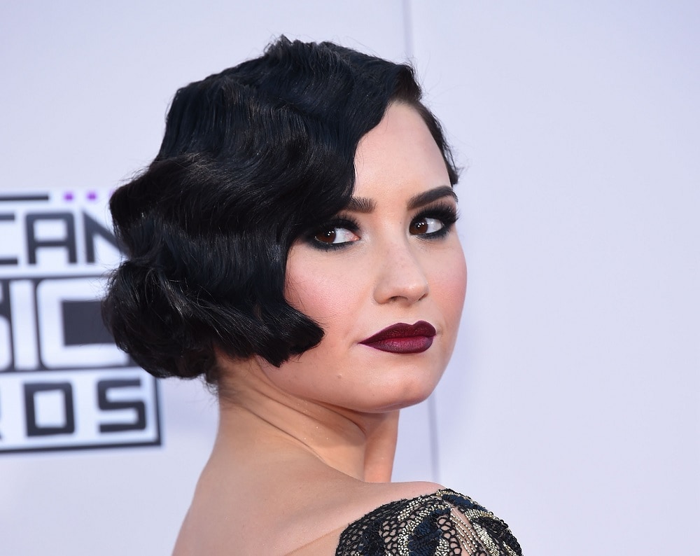 Demi Lovato's vintage Hairstyle