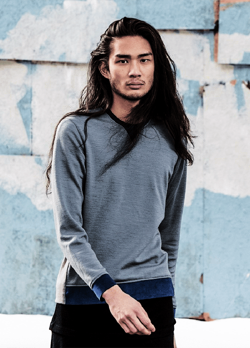 25 Irresistibly Long Hairstyles for Asian Men – HairstyleCamp