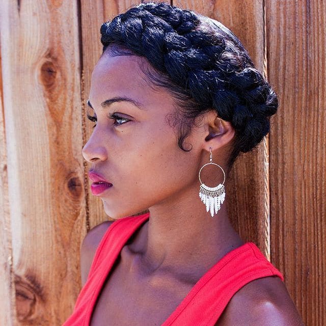 Double halo braid hairstyle for black women 