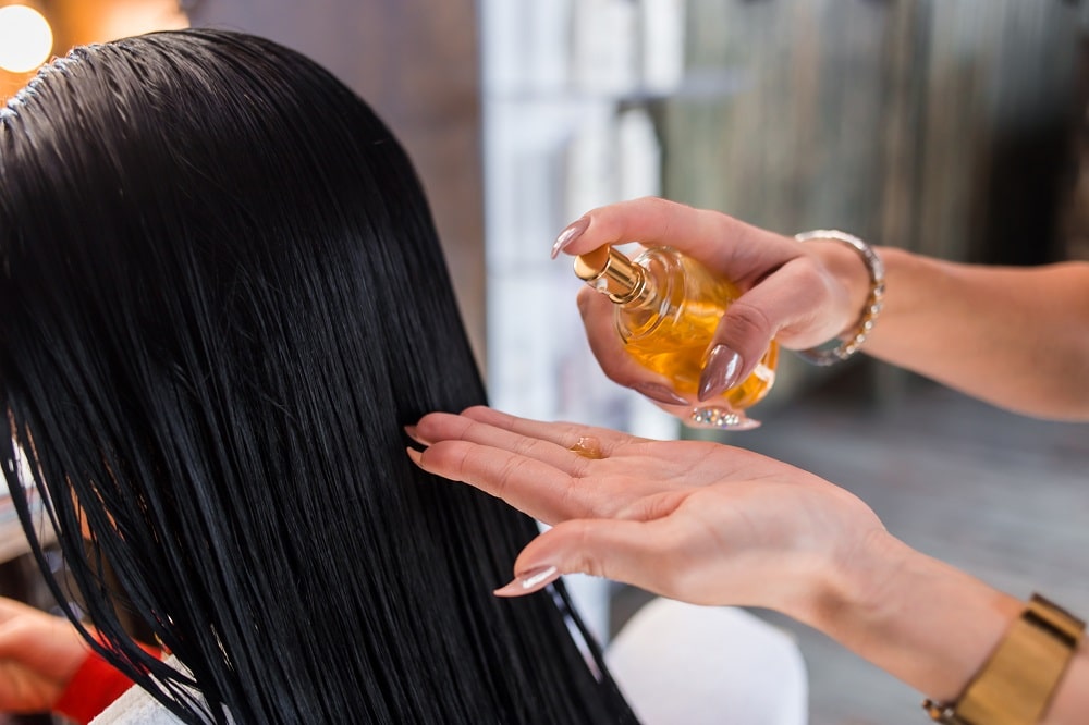How to do the LCO method at home - use hair oil