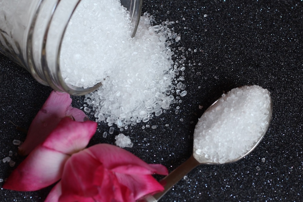 How to Fix Greasy Hair - Use Epsom Salt with Shampoo