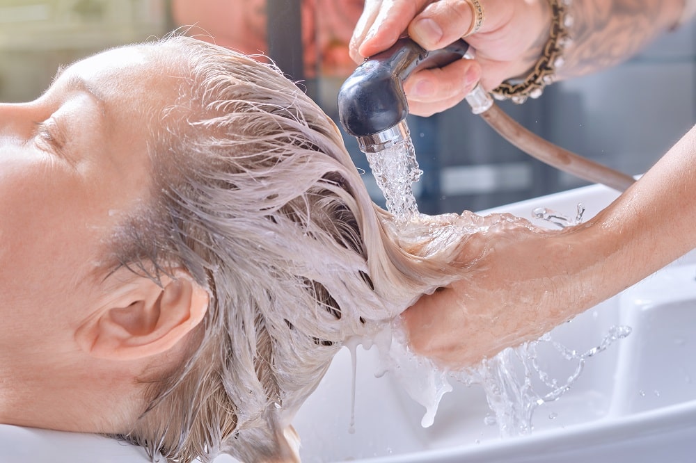 How to fix hyperpigmented hair - lightening shampoo