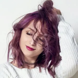 How to Mend Hair that Turned Purple After Dyeing Brown