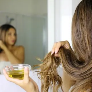 How to Remove Permanent Hair Dye with Olive Oil