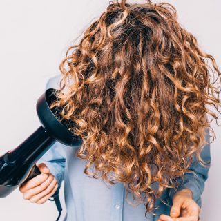 How to Use a Diffuser on Curly Hair