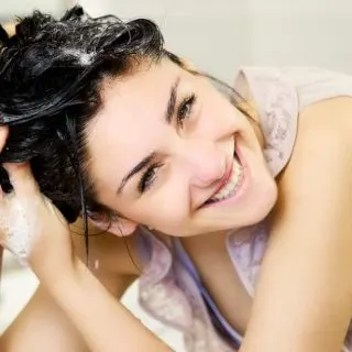 How to Wash After Oiling Hair