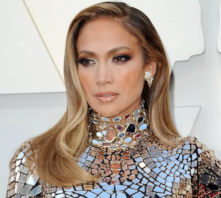 Jennifer Lopez with Side Part Hairstyle