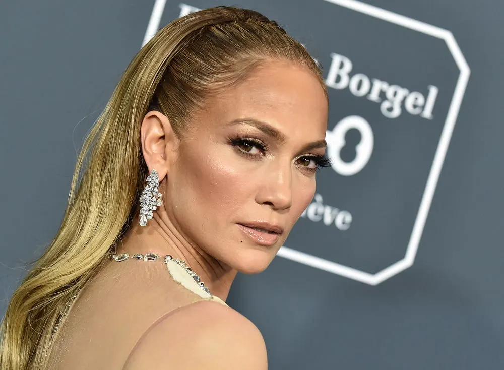 Jennifer Lopez with baby hair