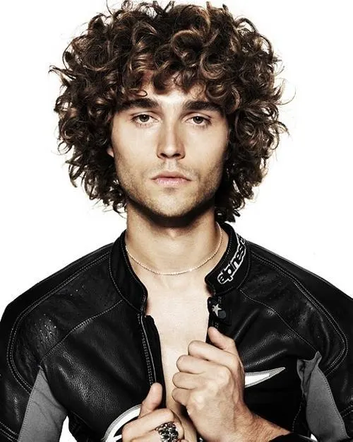 curly hairstyles with jewfro for men