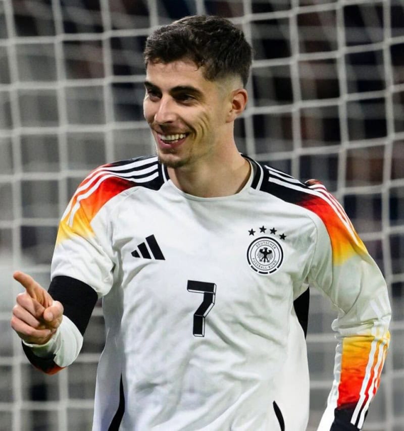 Kai Havertz With Grown-Out Wavy Crop and Tapered Sides