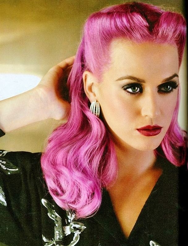 Katy Perry’s Hot Pink Hairstyle you like 