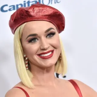 Katy Perry- Celebrity Singer With Oval Face