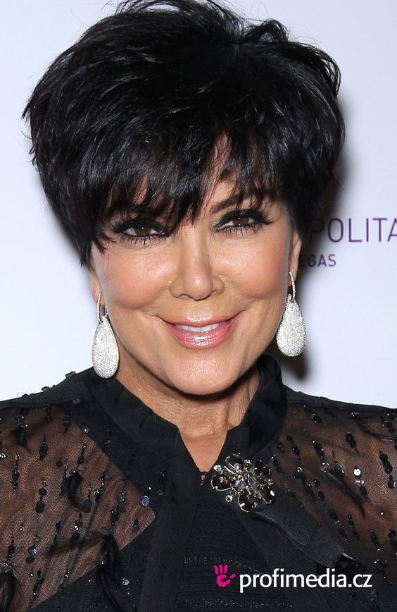 Kris Jenner’s Crop Top Hair Cut