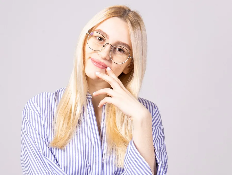 Long, Straight Hair + Oversized Frame