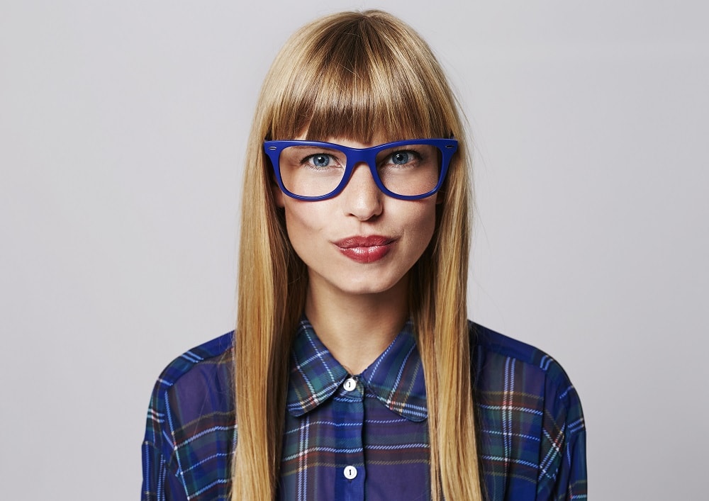 Matching Hairstyles to Face  and Glasses Shapes - Long Hair with Thick Glasses