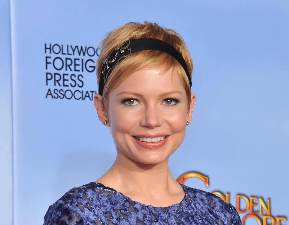 Michelle Williams's Pixie Cut with Headband