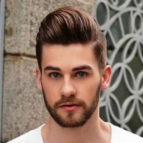 Moderate Pompadour